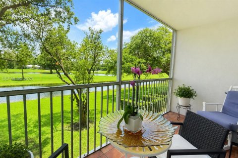 Condominio en venta en Pembroke Pines, Florida, 2 dormitorios, 110.74 m2 № 2186751 - foto 3