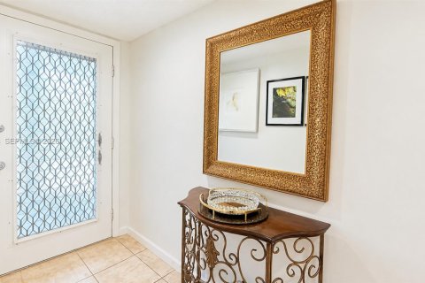 Condominio en venta en Pembroke Pines, Florida, 2 dormitorios, 110.74 m2 № 2186751 - foto 5
