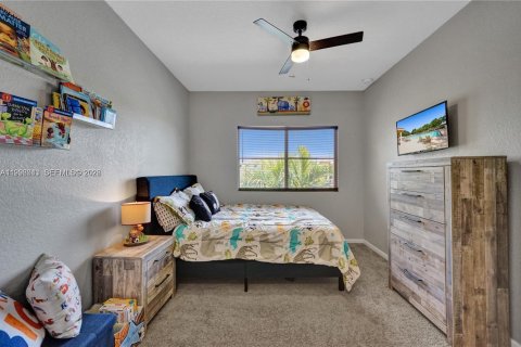 Townhouse in Lauderdale Lakes, Florida 2 bedrooms, 102.56 sq.m. № 2064495 - photo 6