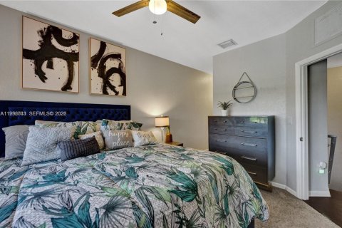 Townhouse in Lauderdale Lakes, Florida 2 bedrooms, 102.56 sq.m. № 2064495 - photo 11