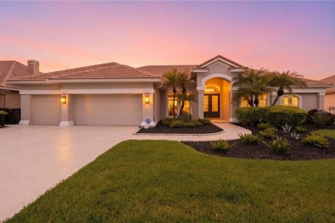 House in Lutz, Florida 6 bedrooms, 322.37 sq.m. № 2216338 - photo 2