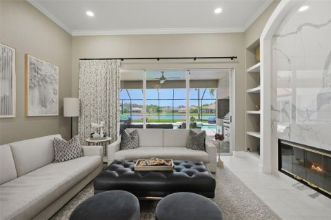House in Lutz, Florida 6 bedrooms, 322.37 sq.m. № 2216338 - photo 5