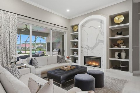 House in Lutz, Florida 6 bedrooms, 322.37 sq.m. № 2216338 - photo 8