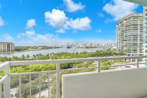 Condo in Miami Beach, Florida, 2 bedrooms  № 1927288 - photo 5
