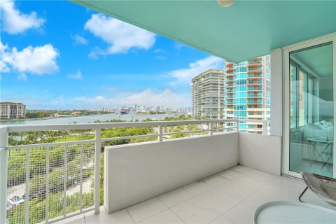 Condo in Miami Beach, Florida, 2 bedrooms  № 1927288 - photo 4