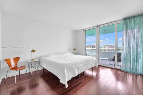 Condo in Miami Beach, Florida, 2 bedrooms  № 1927288 - photo 29