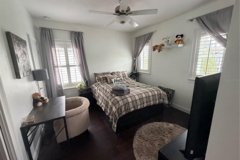 House in Orlando, Florida 6 bedrooms, 435.43 sq.m. № 2391403 - photo 25