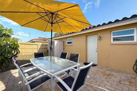 House in Dunedin, Florida 2 bedrooms, 58.81 sq.m. № 1680724 - photo 22