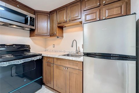 House in Dunedin, Florida 2 bedrooms, 58.81 sq.m. № 1680724 - photo 9
