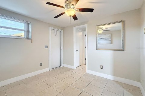 House in Dunedin, Florida 2 bedrooms, 58.81 sq.m. № 1680724 - photo 17