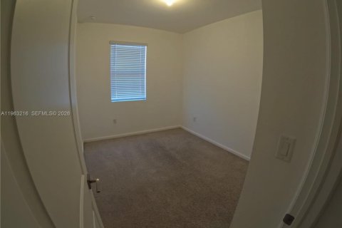 Touwnhouse à louer à Florida City, Floride: 3 chambres, 136.19 m2 № 2024283 - photo 4