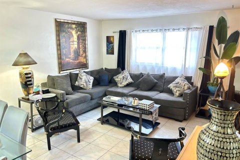 Condo in Hollywood, Florida, 2 bedrooms № 2182814