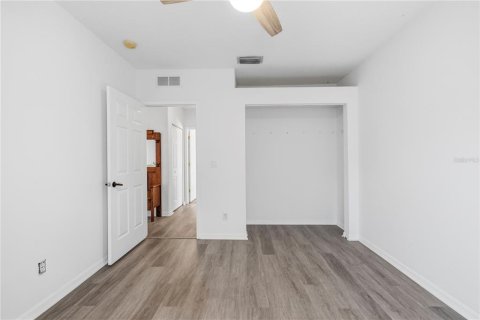 Villa ou maison à vendre à Tarpon Springs, Floride: 4 chambres, 180.32 m2 № 2427580 - photo 23