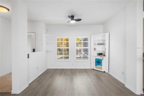 Villa ou maison à vendre à Tarpon Springs, Floride: 4 chambres, 180.32 m2 № 2427580 - photo 19