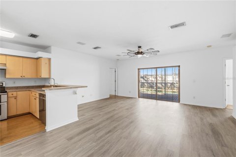 Villa ou maison à vendre à Tarpon Springs, Floride: 4 chambres, 180.32 m2 № 2427580 - photo 10