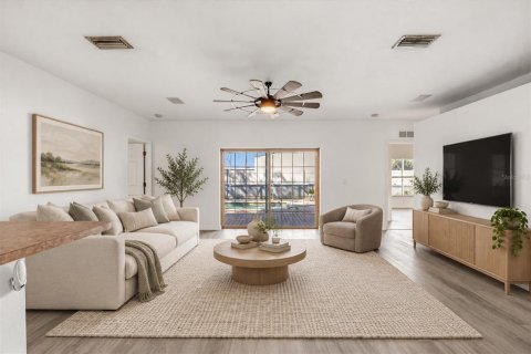 Villa ou maison à vendre à Tarpon Springs, Floride: 4 chambres, 180.32 m2 № 2427580 - photo 9