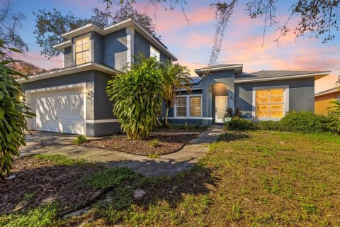 Villa ou maison à Tarpon Springs, Floride 4 chambres, 180.32 m2 № 2427580