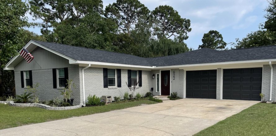 House in Fort Walton Beach, Florida 4 bedrooms, 181.72 sq.m. № 590444