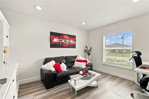 Casa en venta en Zephyrhills, Florida, 3 dormitorios, 186.18 m2 № 2386651 - foto 7