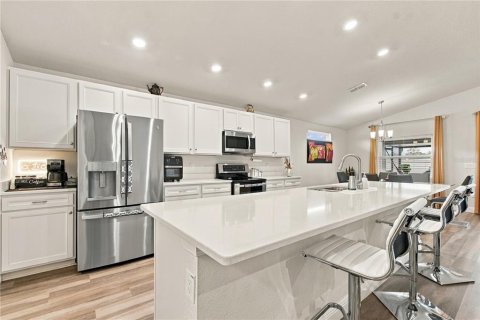 Casa en venta en Zephyrhills, Florida, 3 dormitorios, 186.18 m2 № 2386651 - foto 11