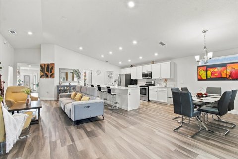 Casa en venta en Zephyrhills, Florida, 3 dormitorios, 186.18 m2 № 2386651 - foto 22