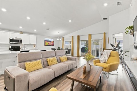 Casa en venta en Zephyrhills, Florida, 3 dormitorios, 186.18 m2 № 2386651 - foto 21