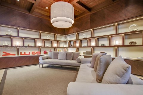 Condo in Miami Beach, Florida, 2 bedrooms  № 1991242 - photo 29