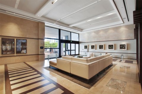 Condo in Miami Beach, Florida, 2 bedrooms  № 1991242 - photo 28