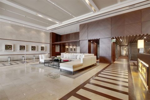 Condo in Miami Beach, Florida, 2 bedrooms  № 1991242 - photo 30