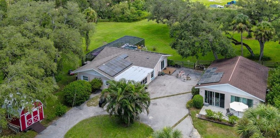 House in Venice, Florida 4 bedrooms, 152.73 sq.m. № 1873530