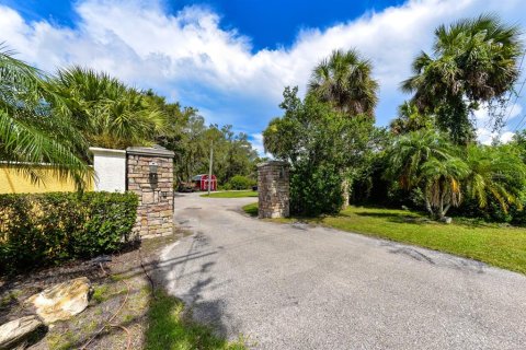 Villa ou maison à vendre à Venice, Floride: 4 chambres, 152.73 m2 № 1873530 - photo 2