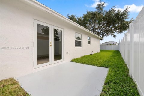Casa en venta en Delray Beach, Florida, 3 dormitorios, 133.41 m2 № 1952153 - foto 26