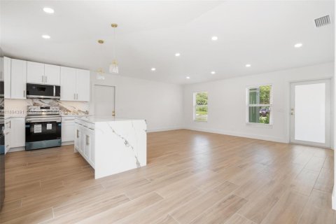 Casa en venta en Delray Beach, Florida, 3 dormitorios, 133.41 m2 № 1952153 - foto 24