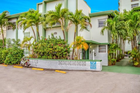 Appartement à louer à Miami Beach, Floride: 39.02 m2 № 1963901 - photo 1