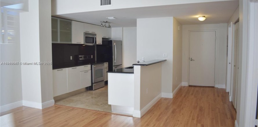 Condo in Miami, Florida, 1 bedroom  № 1971972