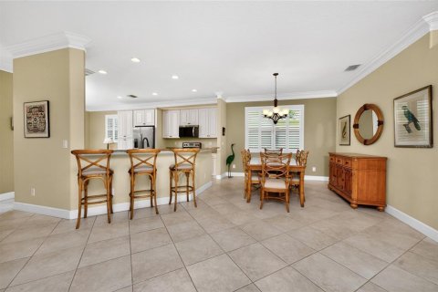 House in Englewood, Florida 3 bedrooms, 195.47 sq.m. № 2123024 - photo 11