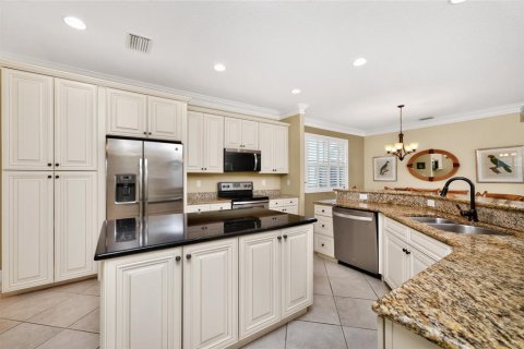 House in Englewood, Florida 3 bedrooms, 195.47 sq.m. № 2123024 - photo 15