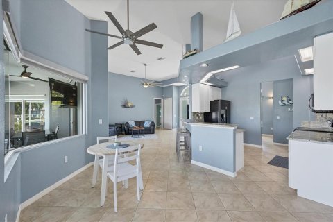 House in Port Charlotte, Florida 3 bedrooms, 230.68 sq.m. № 1868932 - photo 24