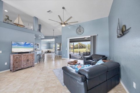 House in Port Charlotte, Florida 3 bedrooms, 230.68 sq.m. № 1868932 - photo 8