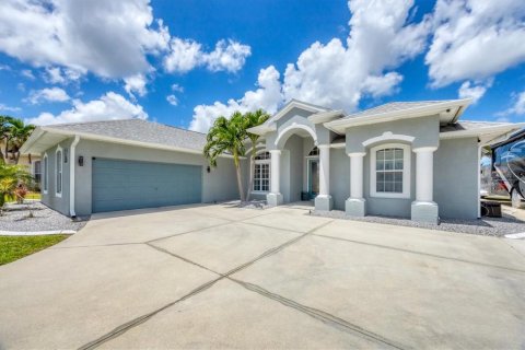 House in Port Charlotte, Florida 3 bedrooms, 230.68 sq.m. № 1868932 - photo 4