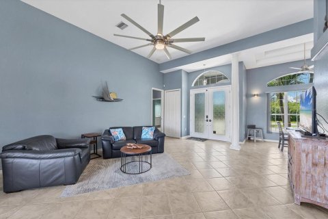 House in Port Charlotte, Florida 3 bedrooms, 230.68 sq.m. № 1868932 - photo 10