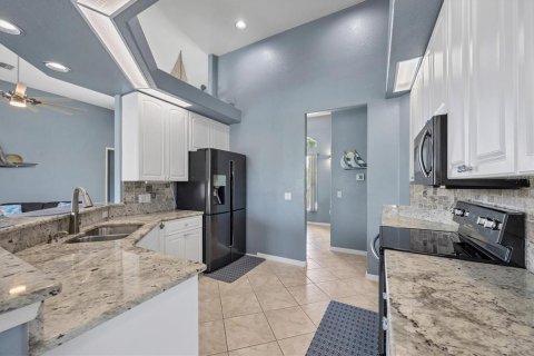 House in Port Charlotte, Florida 3 bedrooms, 230.68 sq.m. № 1868932 - photo 19