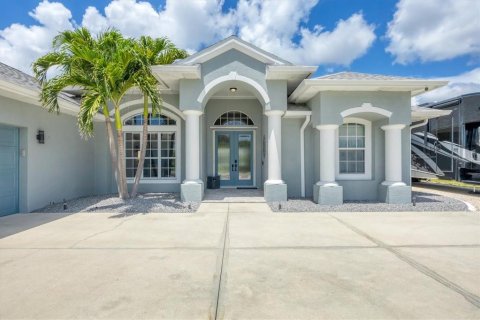 House in Port Charlotte, Florida 3 bedrooms, 230.68 sq.m. № 1868932 - photo 3