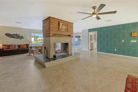 House in Sarasota, Florida 4 bedrooms, 259.2 sq.m. № 1719528 - photo 9