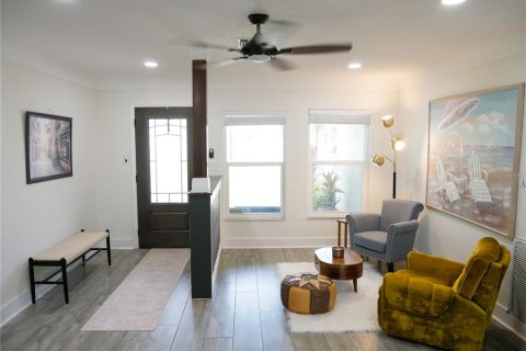 Villa ou maison à vendre à Saint Petersburg, Floride: 4 chambres, 205.96 m2 № 2207386 - photo 6