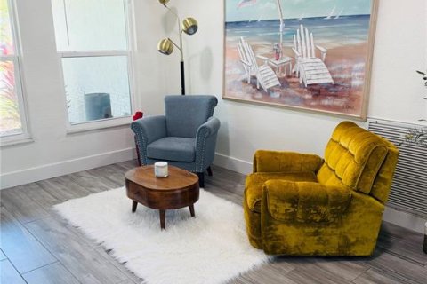 Villa ou maison à vendre à Saint Petersburg, Floride: 4 chambres, 205.96 m2 № 2207386 - photo 7