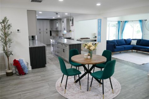 Villa ou maison à vendre à Saint Petersburg, Floride: 4 chambres, 205.96 m2 № 2207386 - photo 5