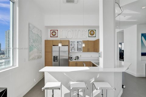 Condo in Miami, Florida, 2 bedrooms № 1991110 - photo 25