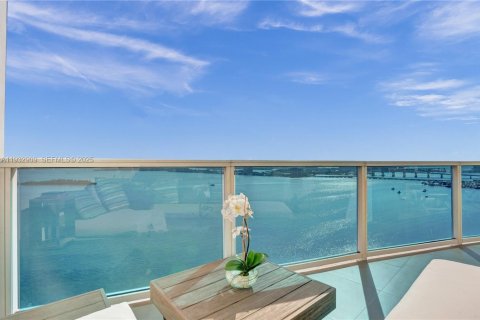 Condo in Miami, Florida, 2 bedrooms № 1991110 - photo 14