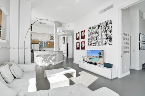 Condo in Miami, Florida, 2 bedrooms № 1991110 - photo 29